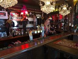 cafe 't wiefke Losser DatingOost singleparty singlesfeest singles vrijgezel alleenstaand datingsite dating oost DatingOost.nl datingbureau bemiddelingsbureau Sylvia Grunder matchmaker eigenaar DatingOost Getty Schepers oprichter 